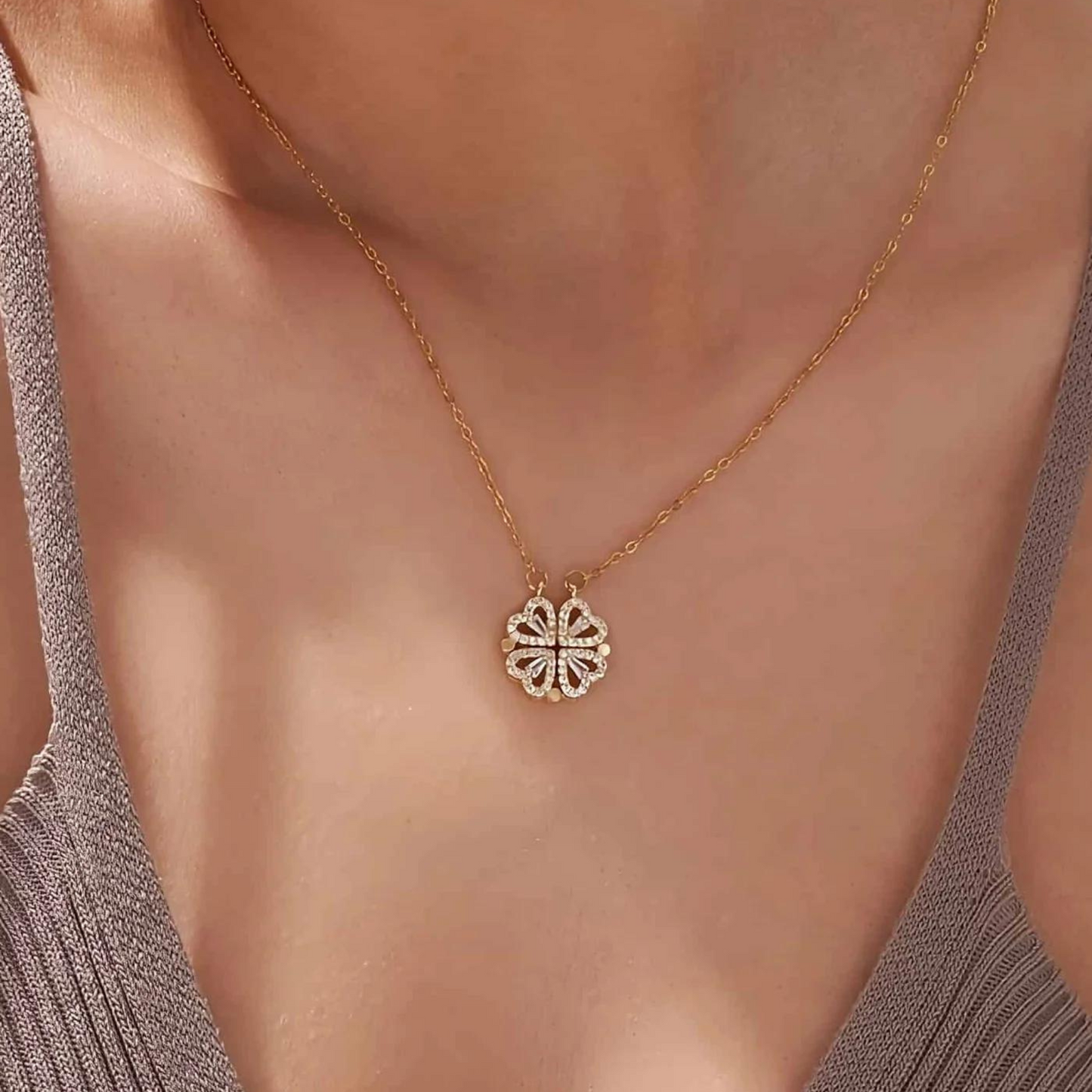CLOVER HEARTS NECKLACE